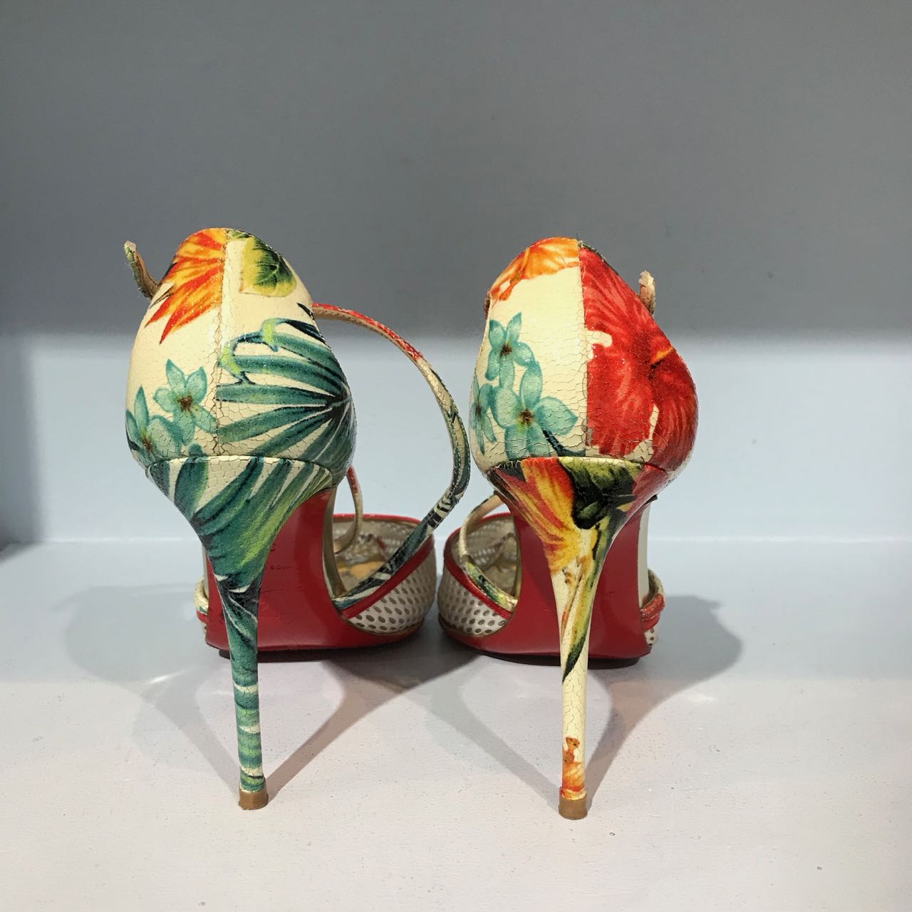 Escarpins Christian Louboutin T.37,5