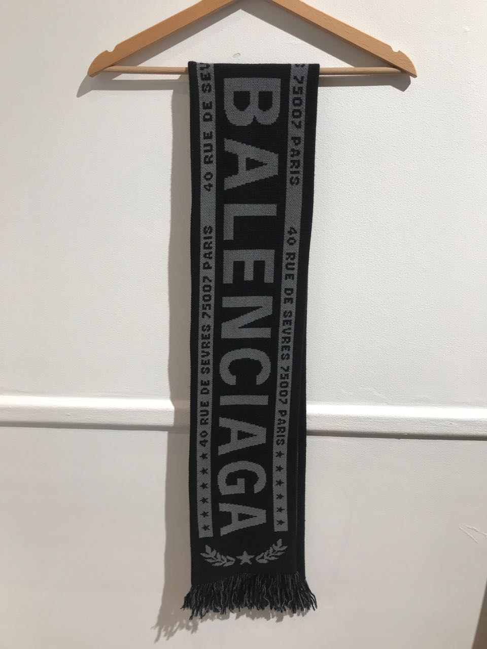 Echarpe Balenciaga Neuve