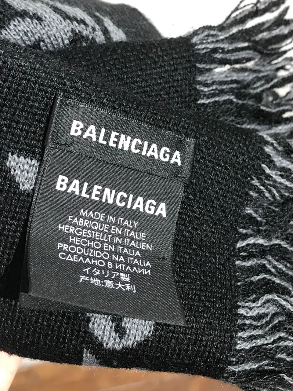 Echarpe Balenciaga Neuve