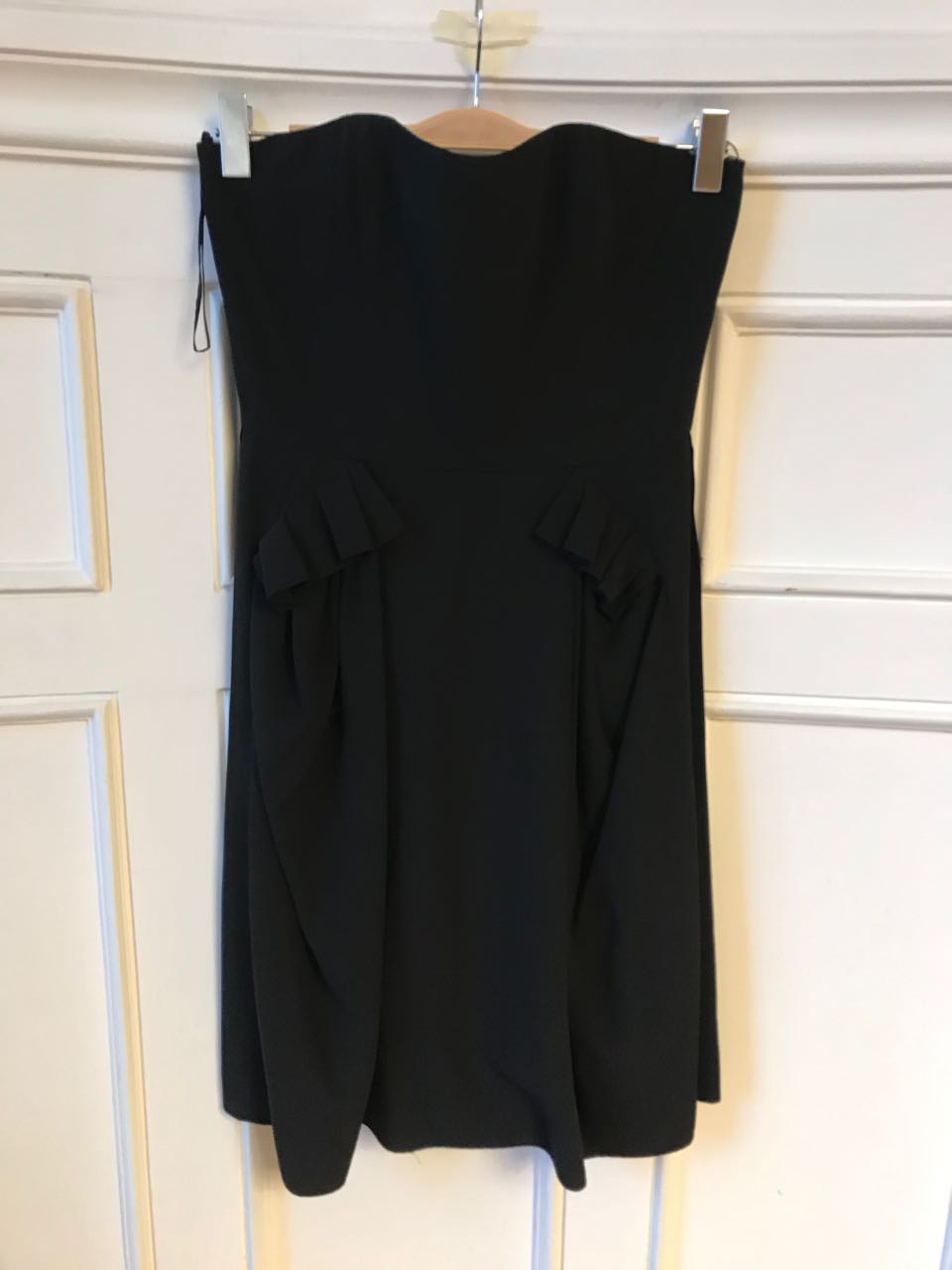 Robe Yves Saint Laurent noire T.40