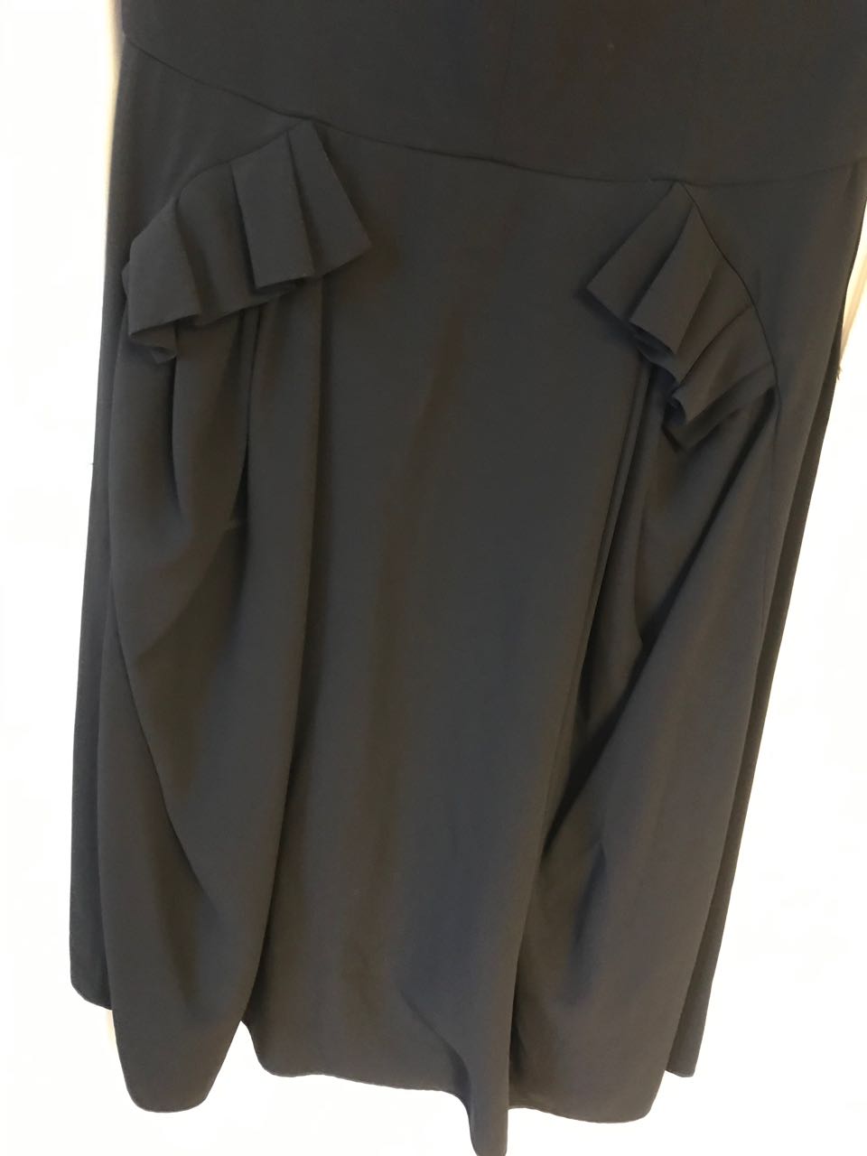 Robe Yves Saint Laurent noire T.40