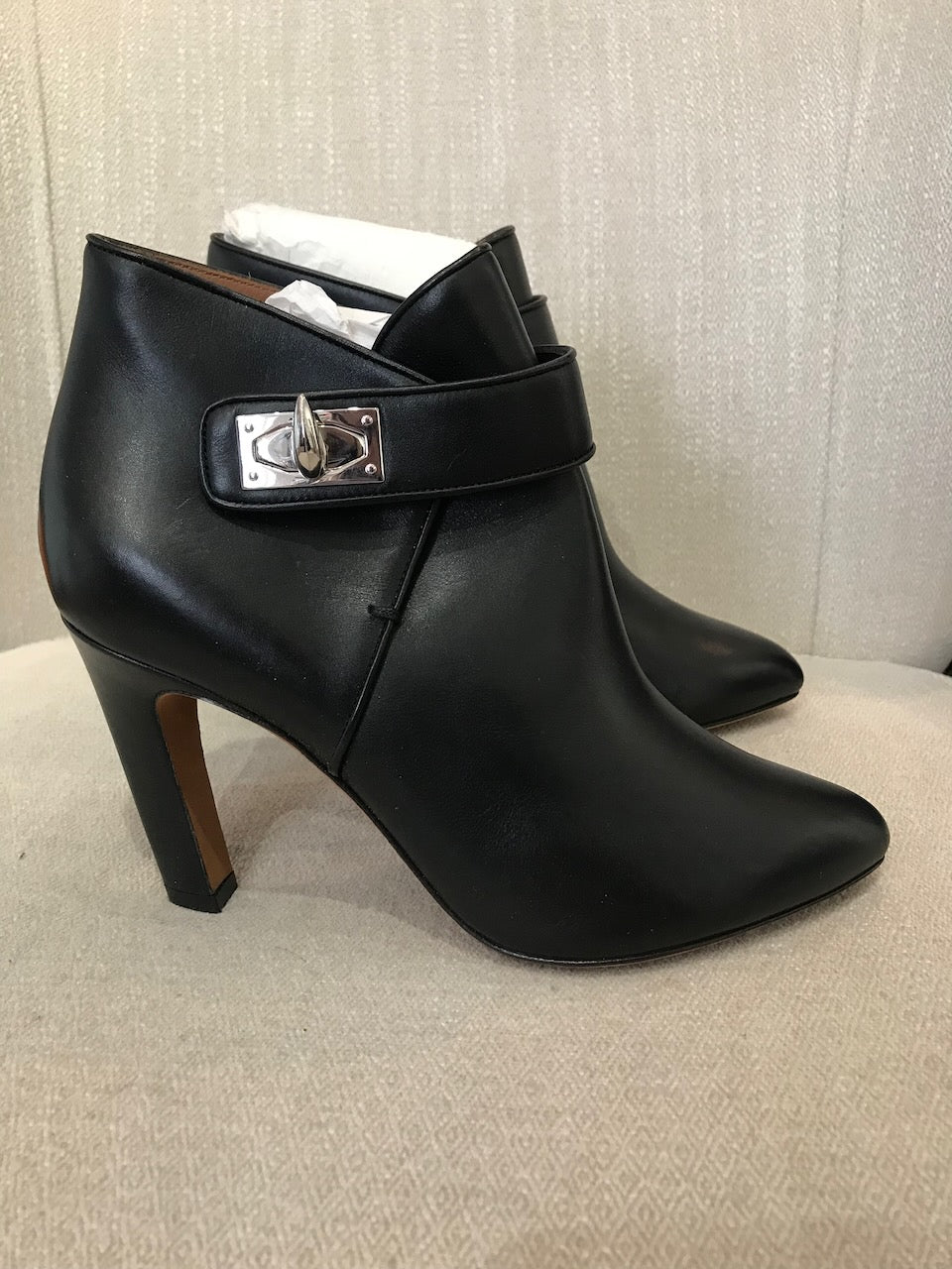 Bottines Givenchy Shark T.36,5