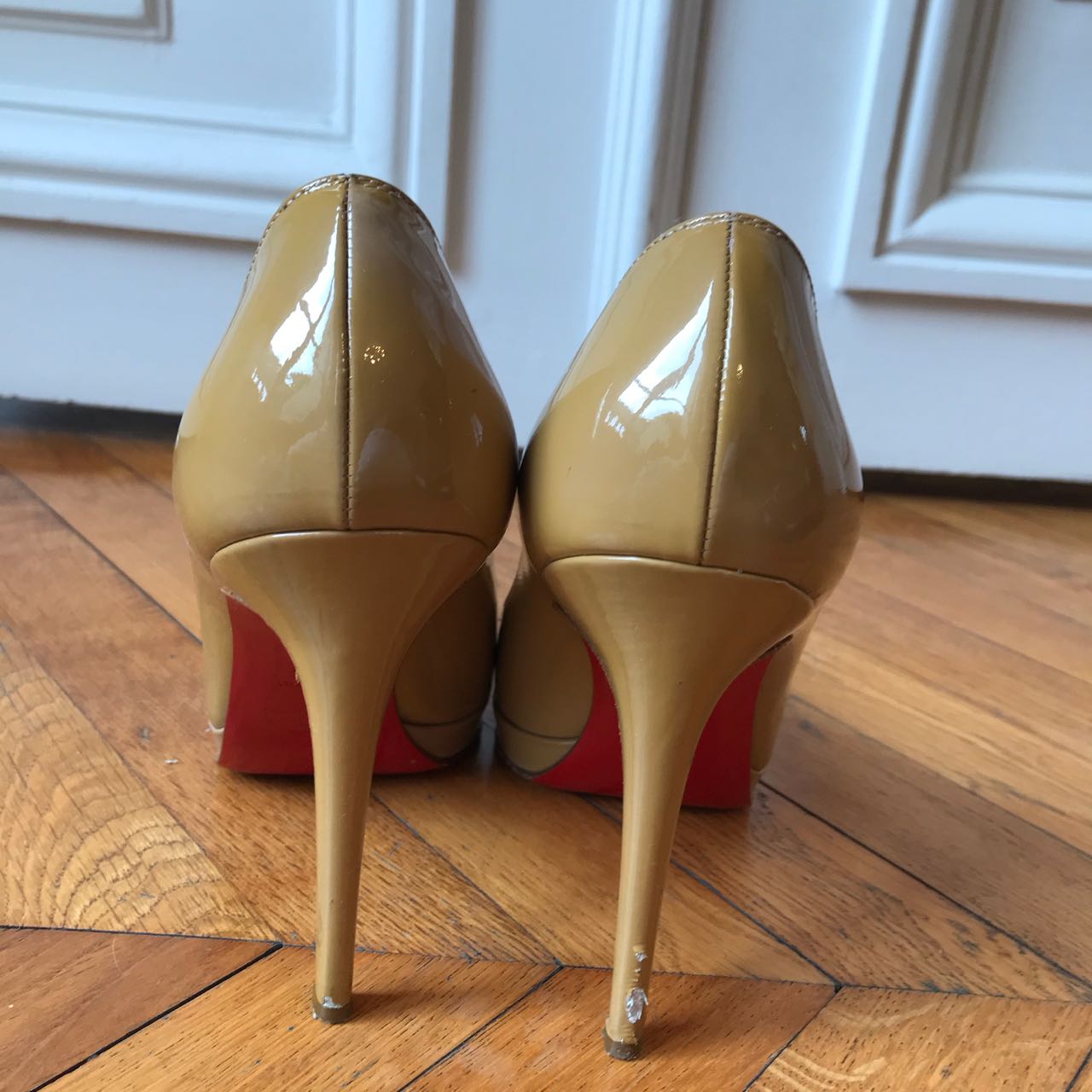 Escarpins Christian Louboutin T.39,5