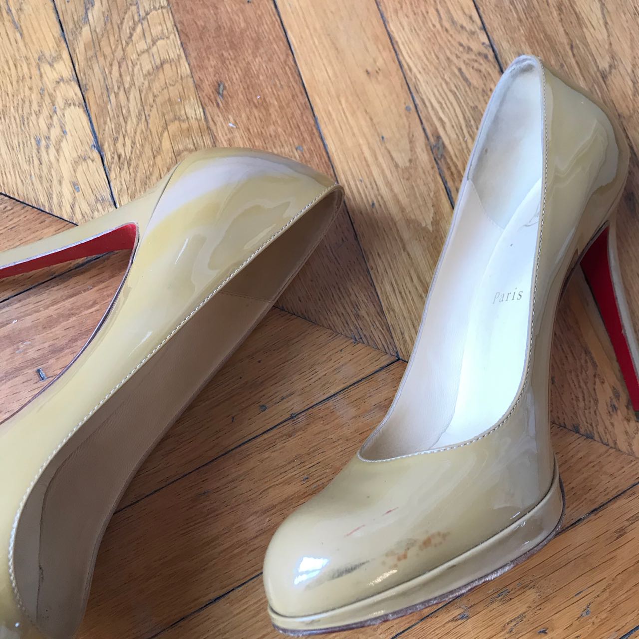 Escarpins Christian Louboutin T.39,5