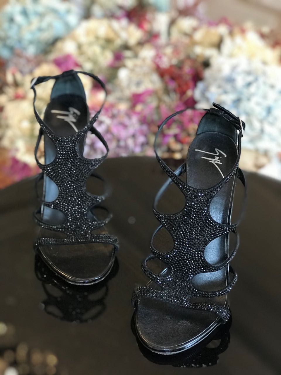 Sandales Giuseppe Zanotti T.38,5