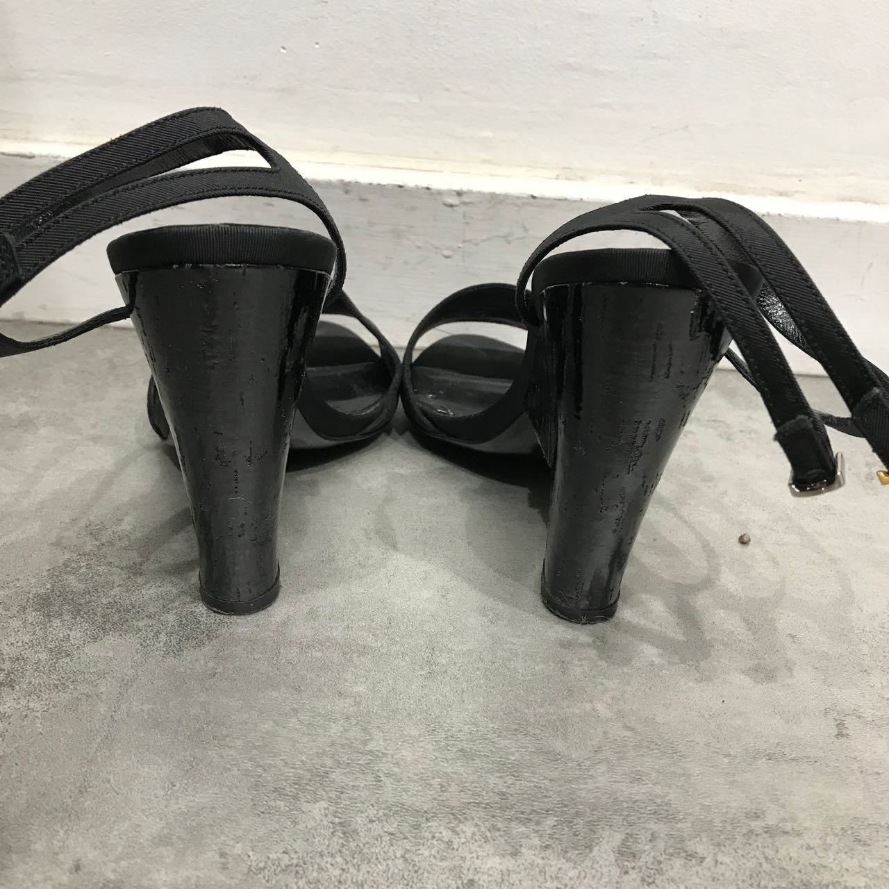 Sandales Fendi noires T.38