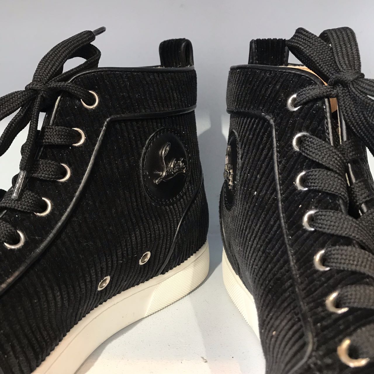 Baskets Christian Louboutin T.39