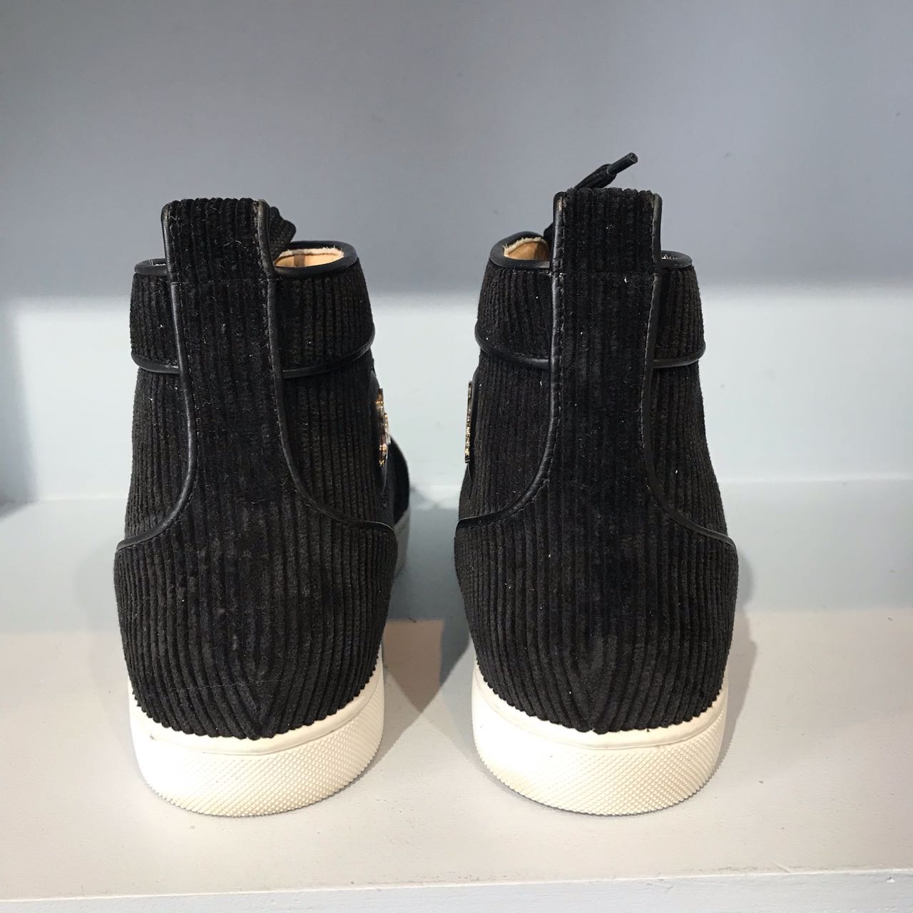 Baskets Christian Louboutin T.39