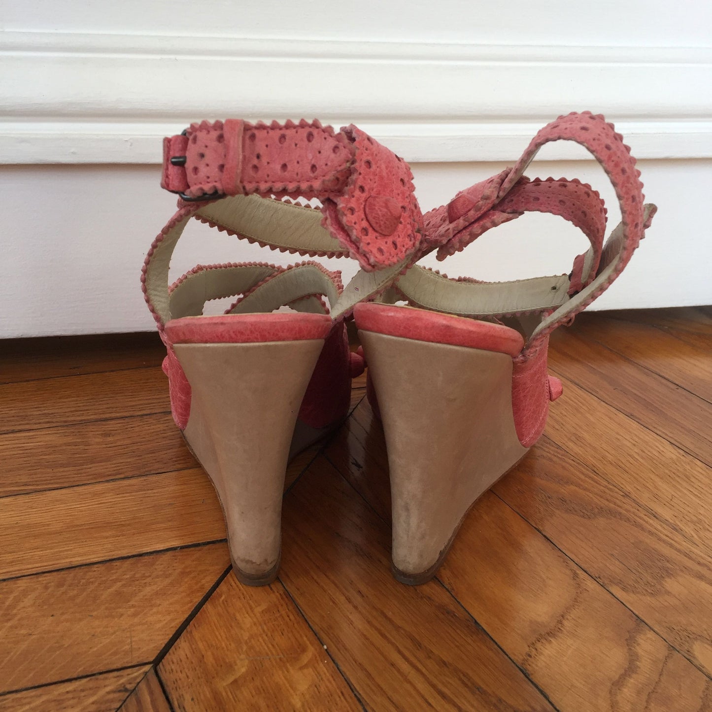 Sandales Balenciaga roses T.37