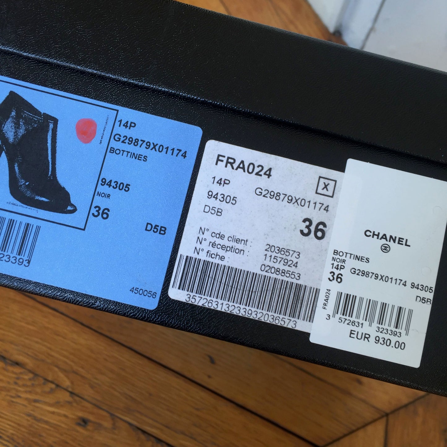 Boots Chanel noires T.36