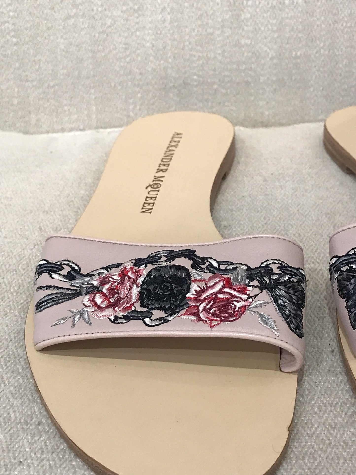 Sandales Alexander McQueen roses T.38,5