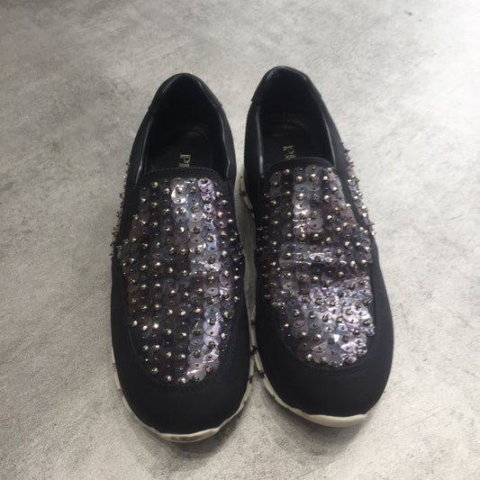 Baskets Prada T.36,5