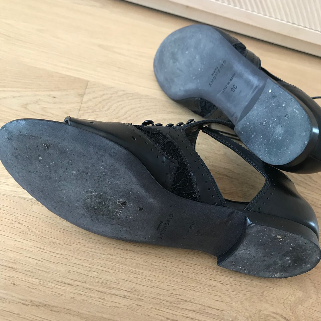 Sandales Givenchy noires T.36