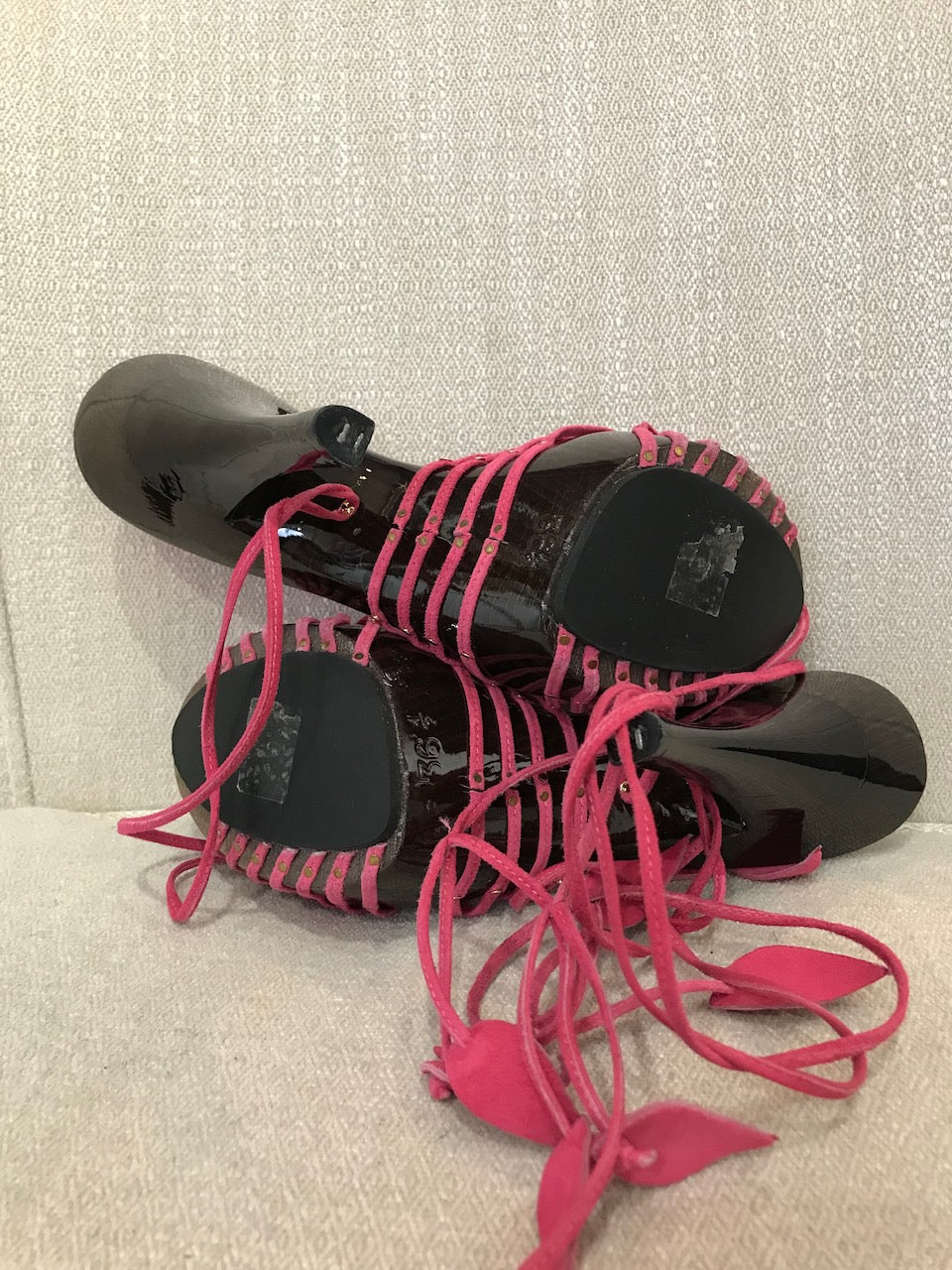 Sandales Givenchy roses T.36,5