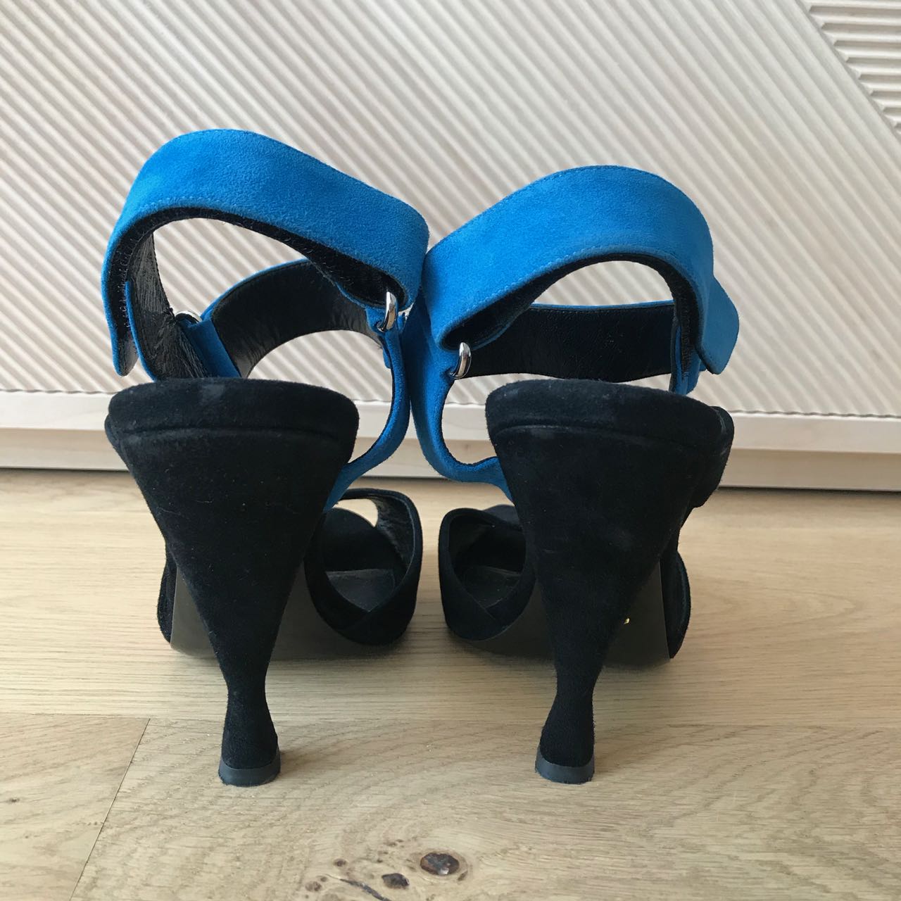 Sandales Prada T.39,5