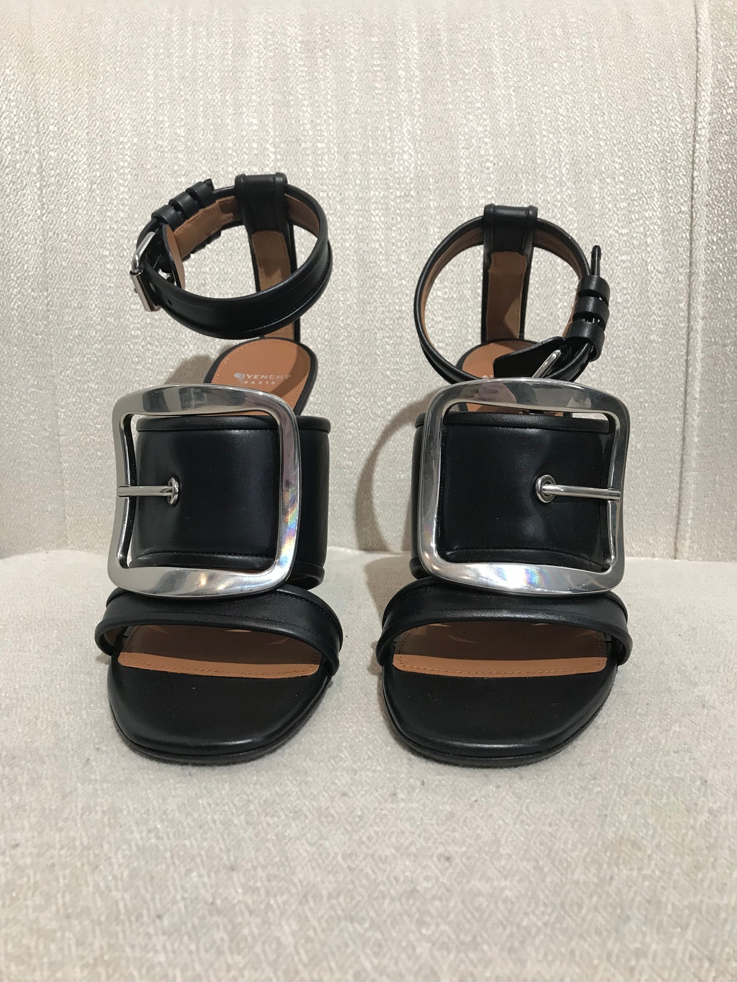 Sandales Givenchy noires T.36