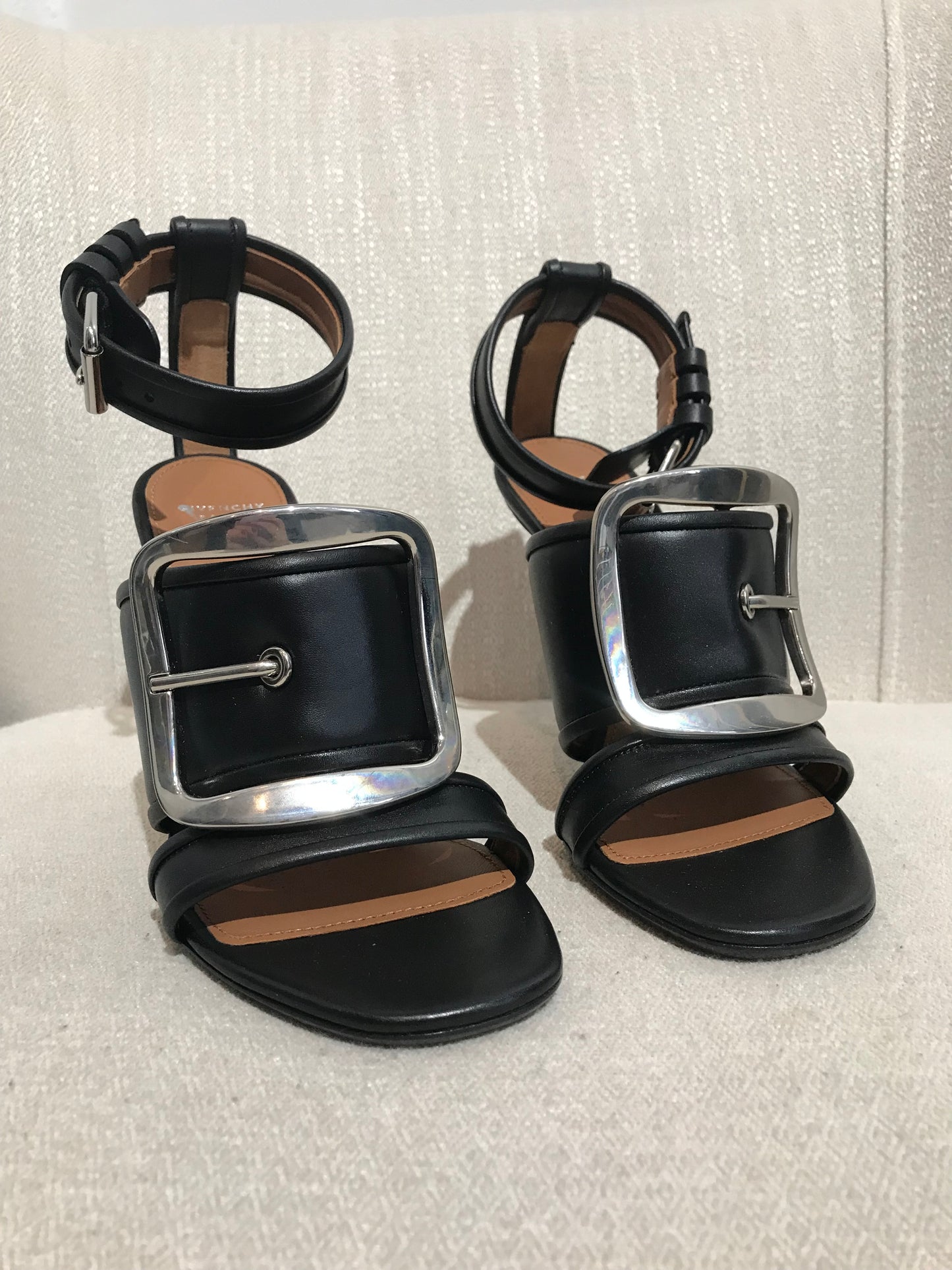 Sandales Givenchy noires T.36