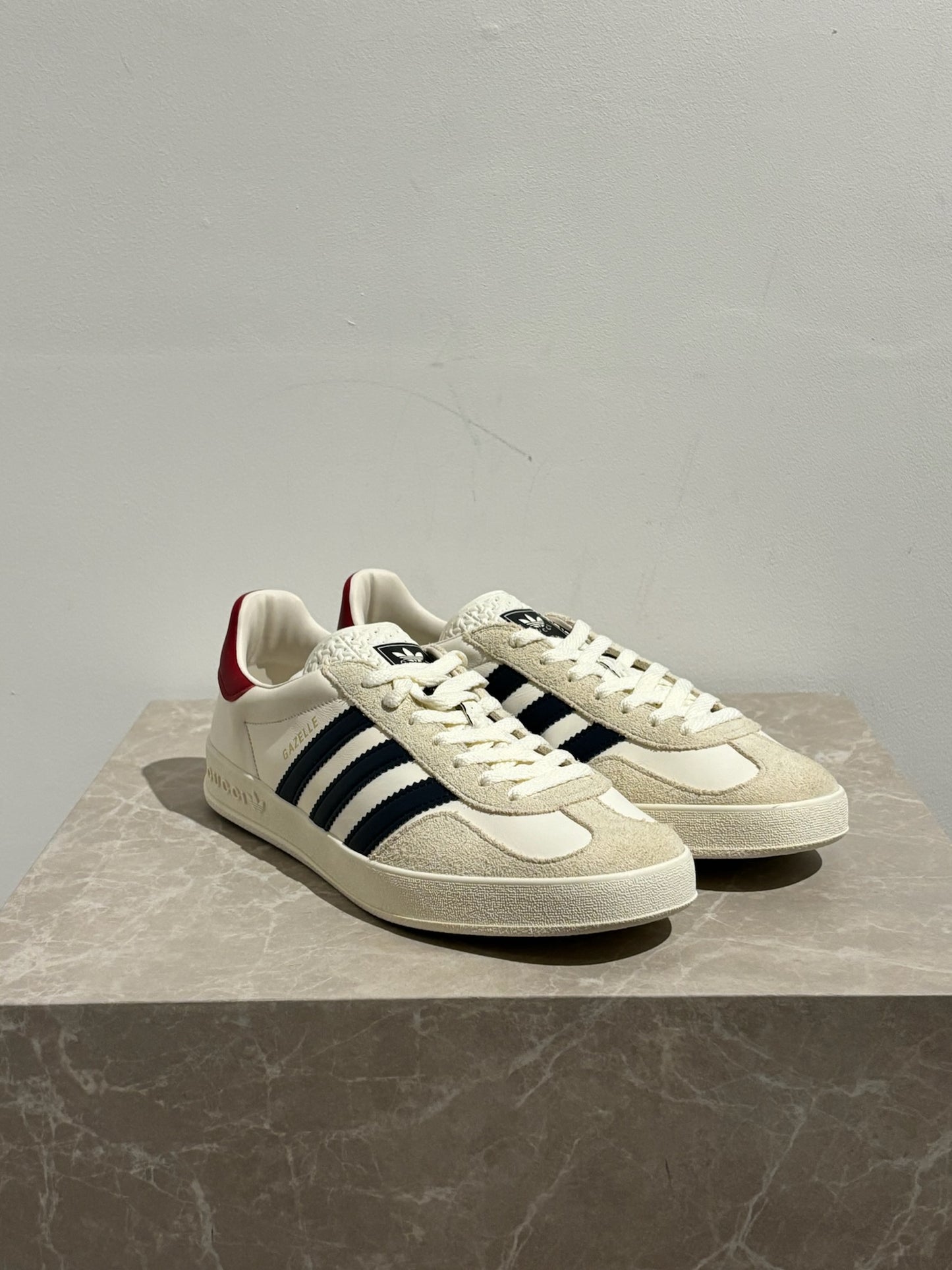 Baskets Gucci x Adidas T.42,5 NEUVES