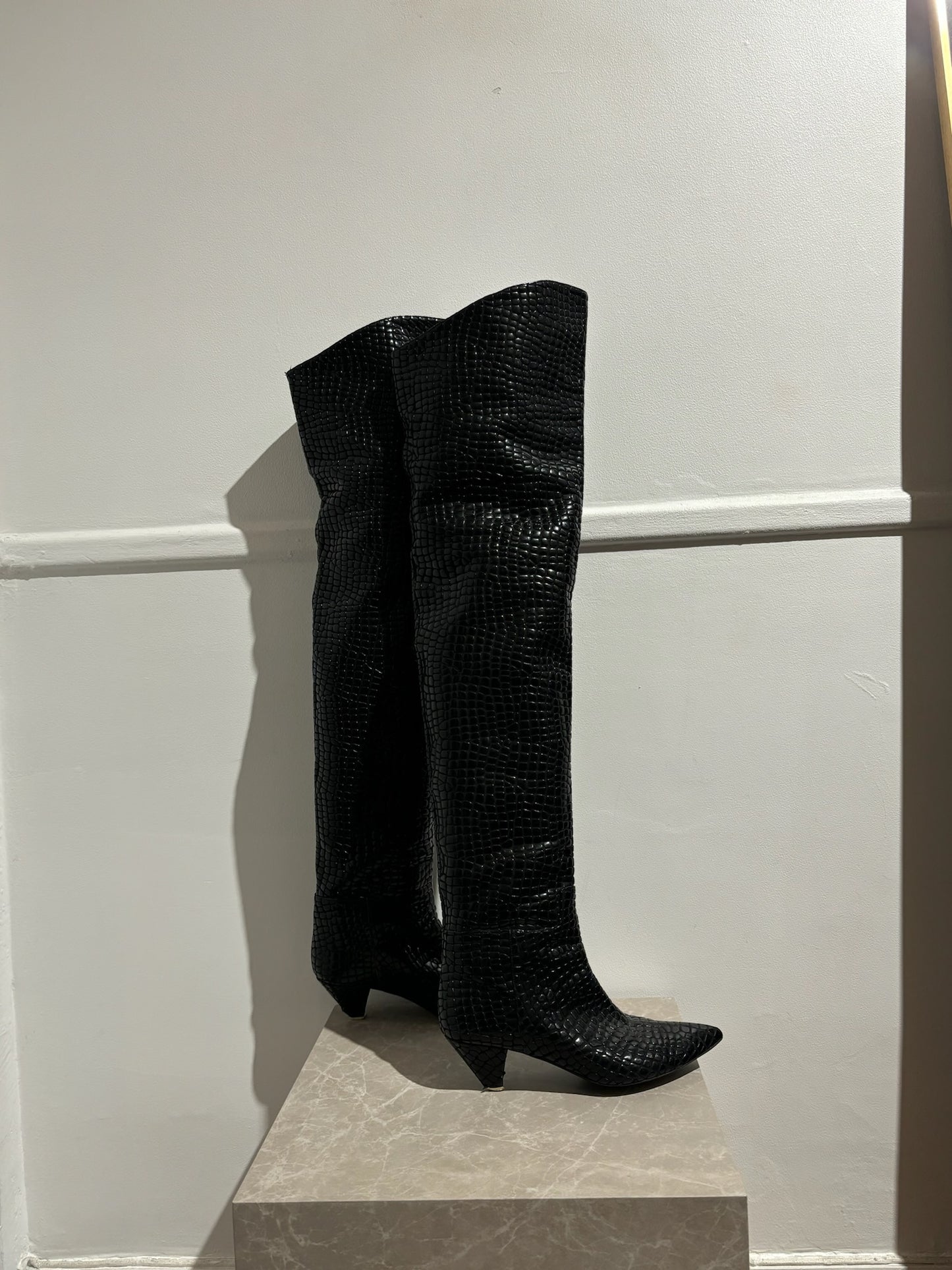 Bottes Attico noires T.40