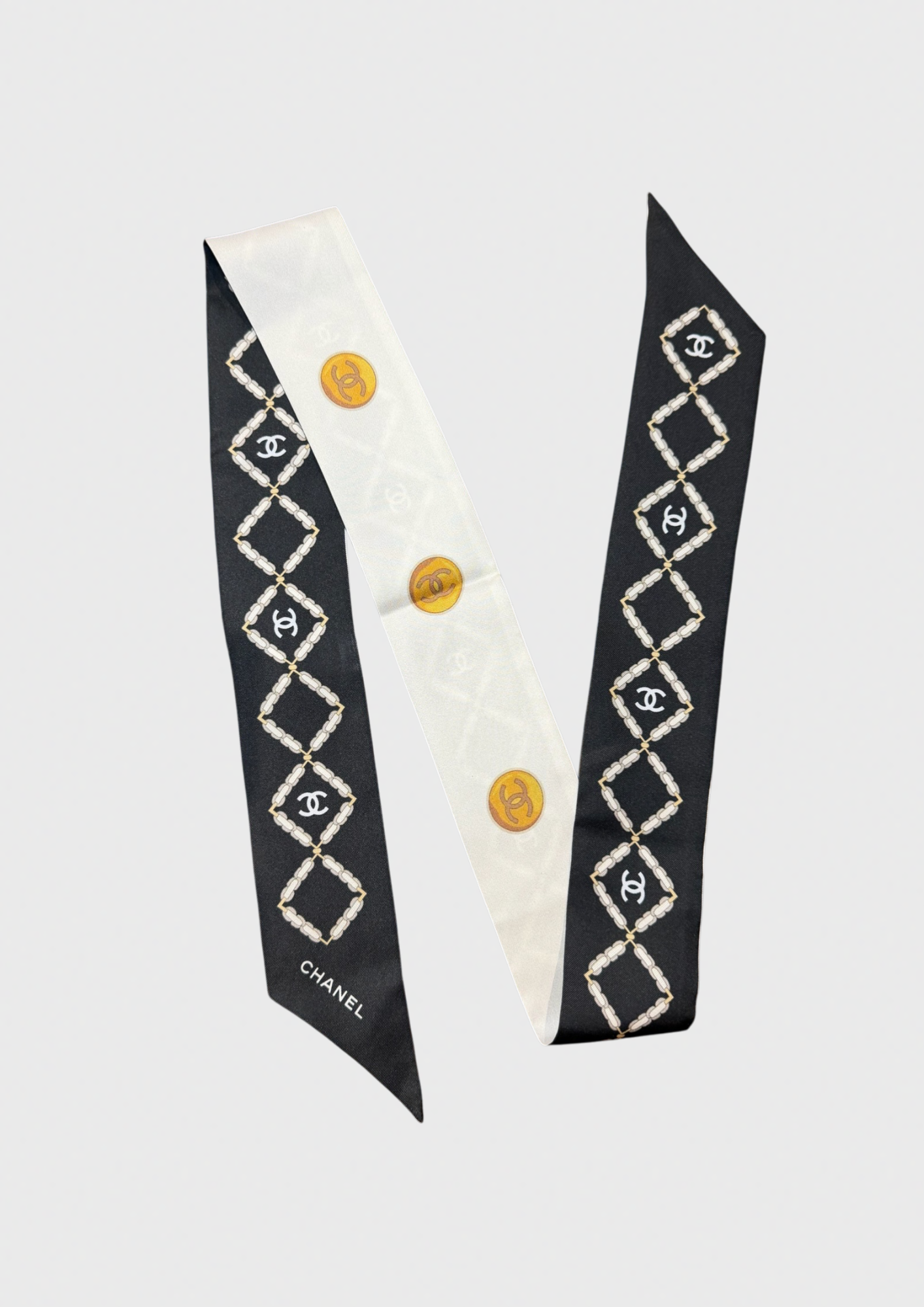 Foulard slim Chanel noir et blanc