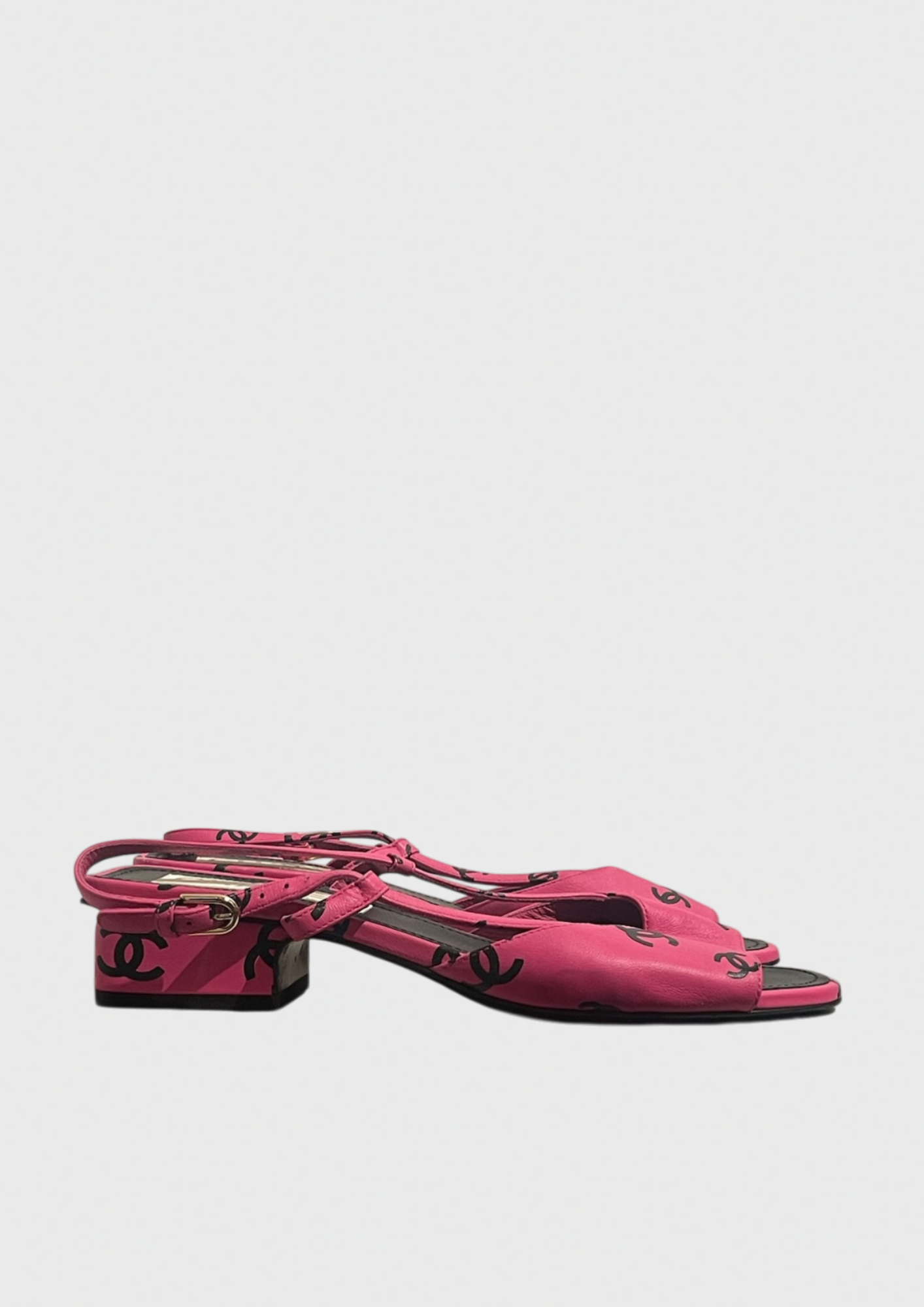 Sandales Chanel roses T.38