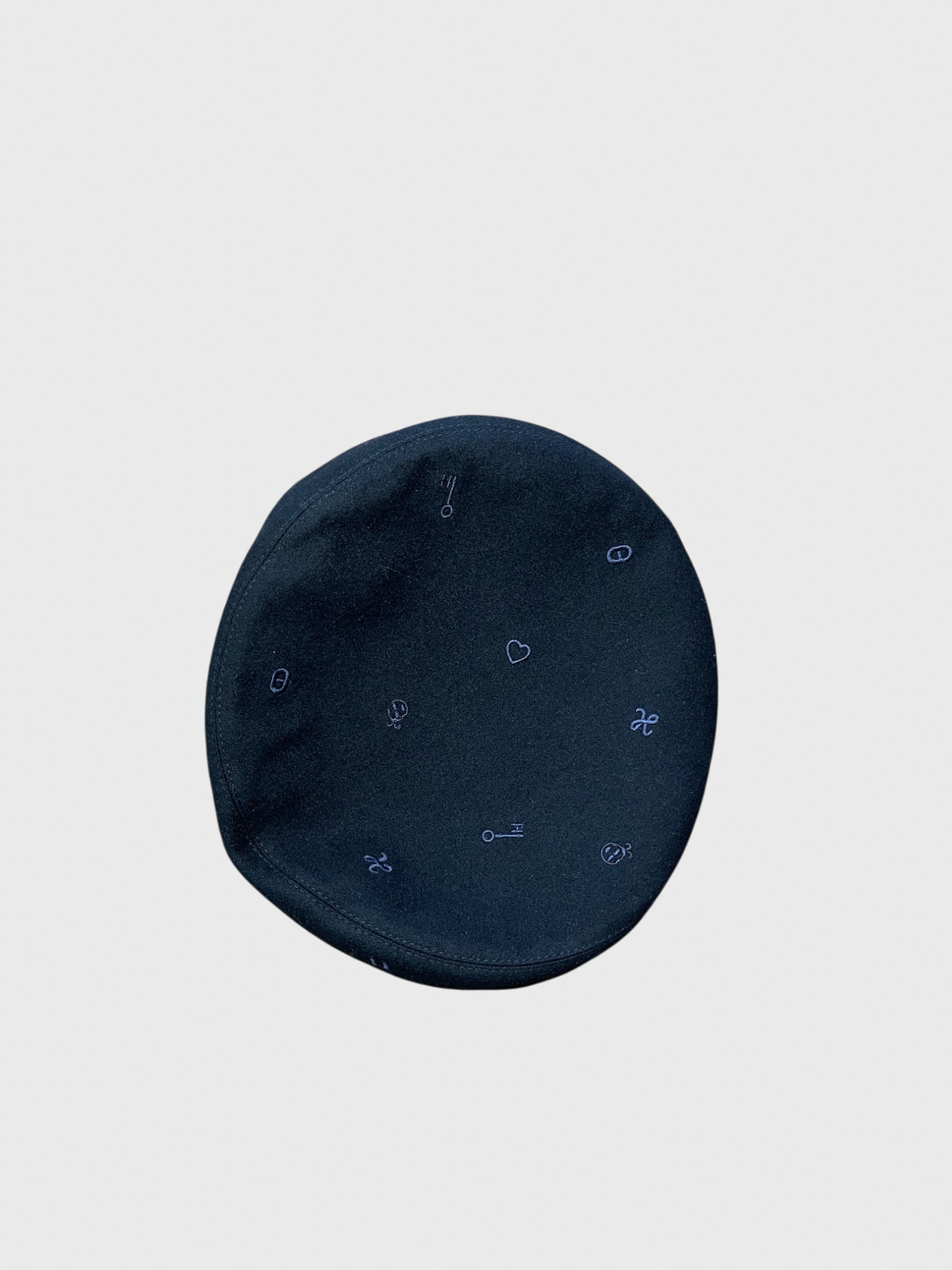 Béret Hermès noir T.57