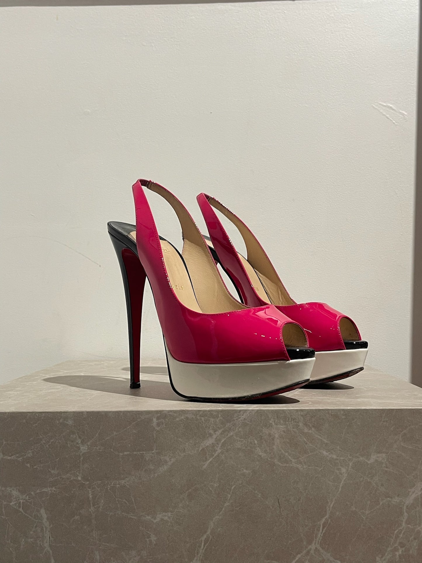 Escarpins Christian Louboutin rose T.40