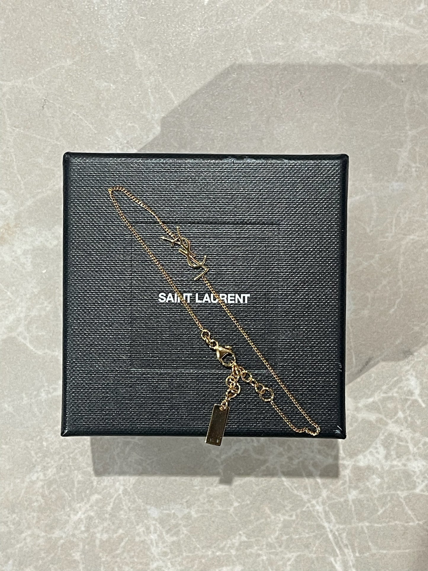 Bracelet Saint Laurent Cassandre NEUF