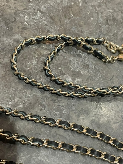 Sautoir Chanel chaine et cuir