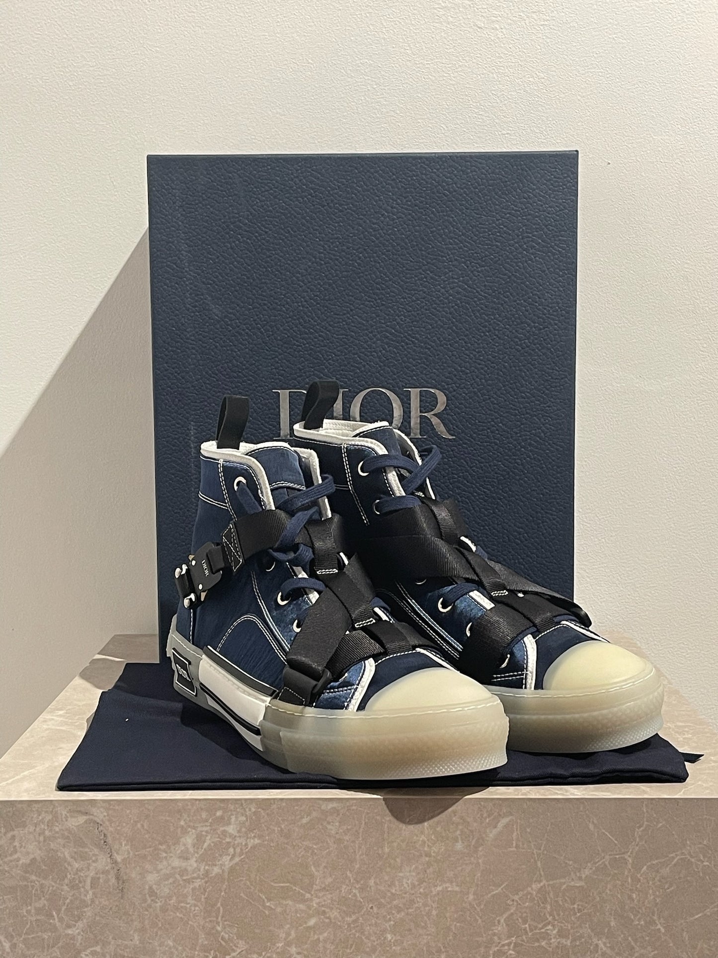 Baskets Dior B23 bleu marine T.42 NEUVES