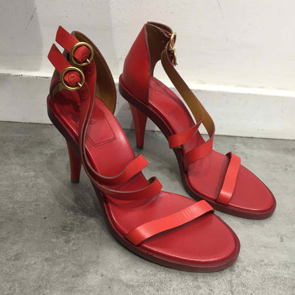 Sandales Chloé rouge T.38,5 NEUVES