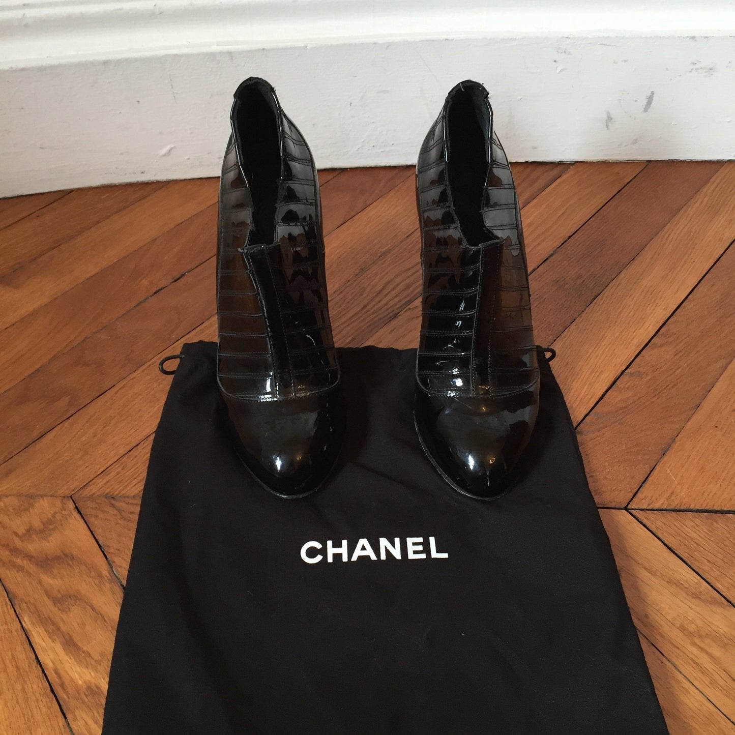 Boots Chanel Noires T.37,5