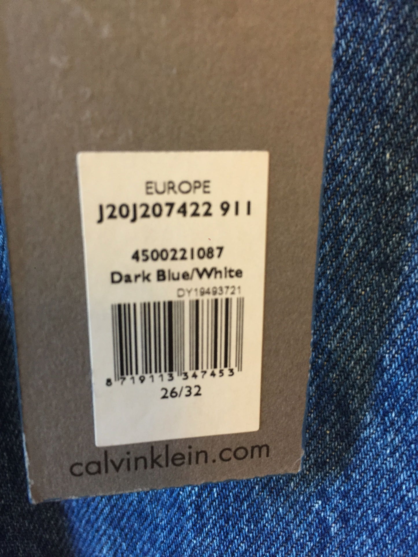 Jeans Calvin Klein T.26 NEUF