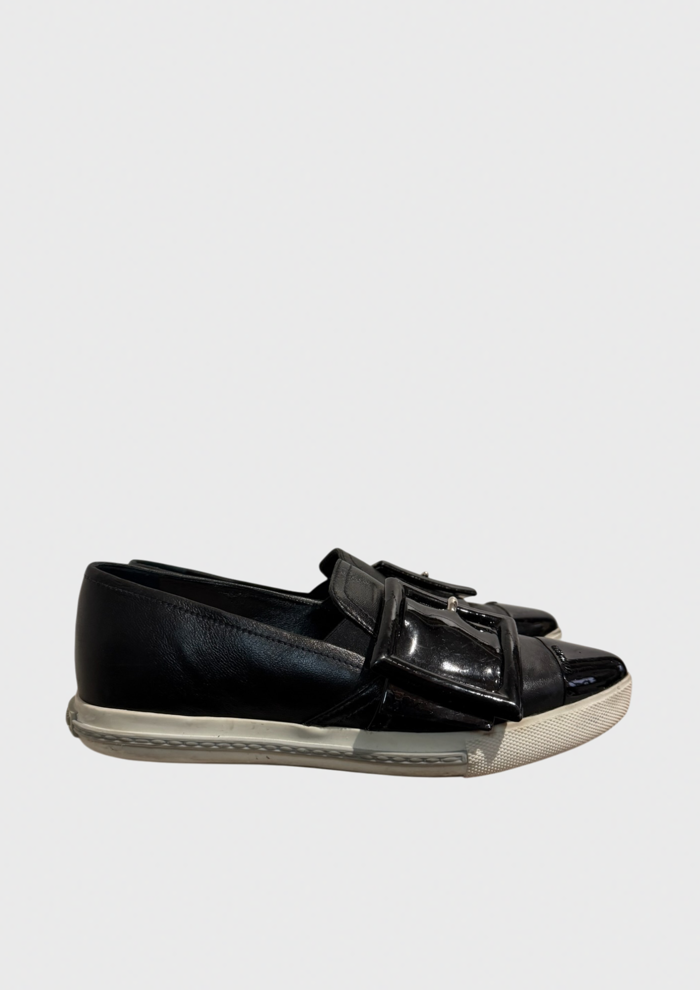 Mocassins Miu Miu noires T.36