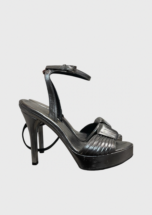 Sandales Valentino argentées T.37