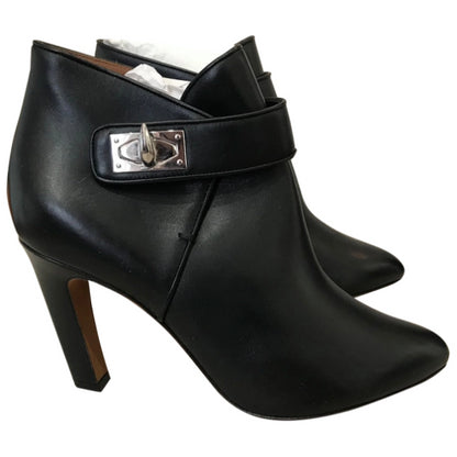 Boots Givenchy noires T.36,5