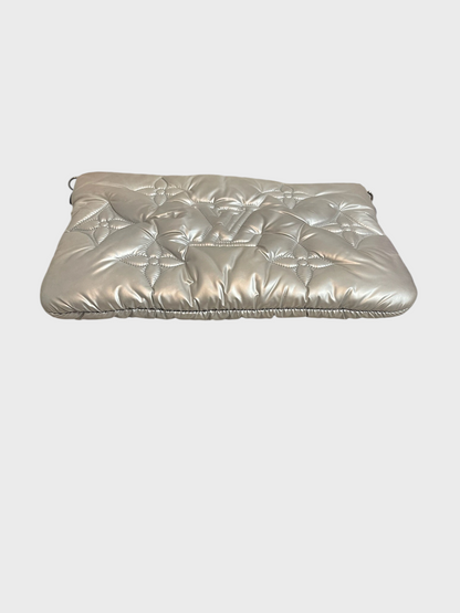 Pochette Louis Vuitton argent