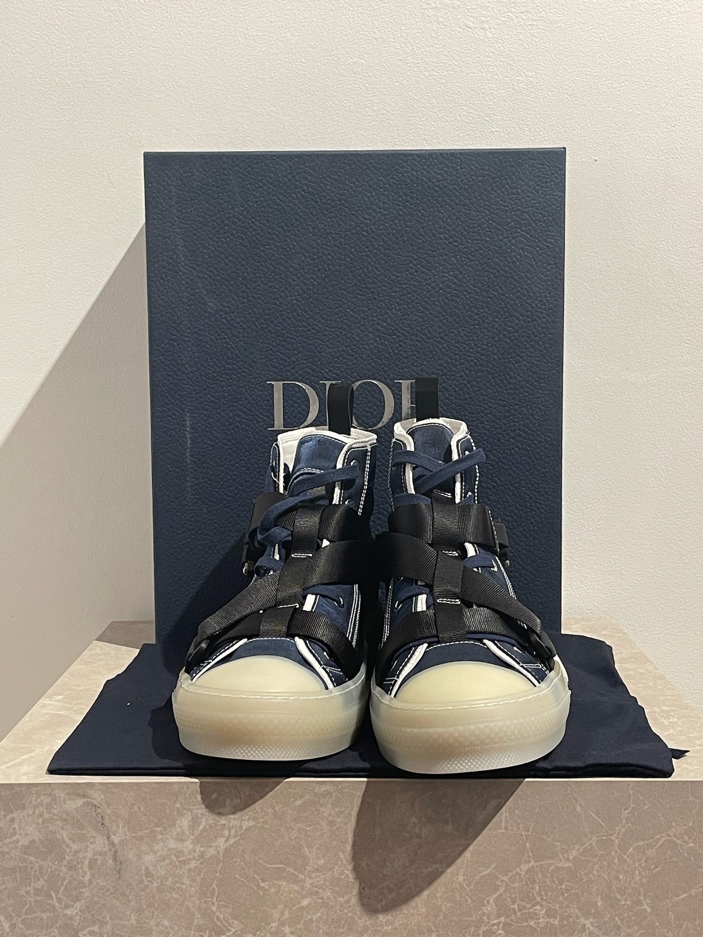 Baskets Dior B23 bleu marine T.42 NEUVES