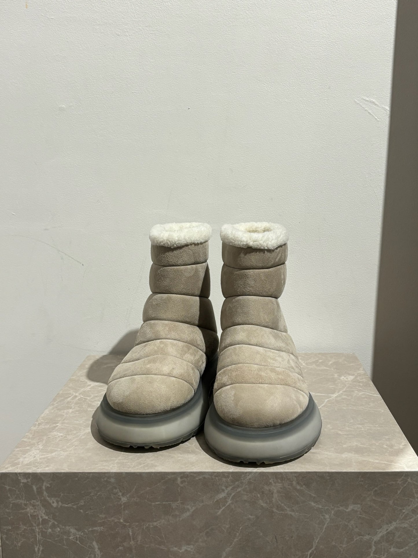 Boots Moncler T.39