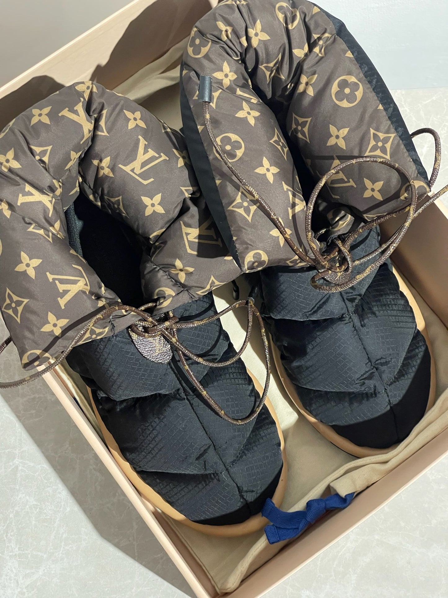 Boots Louis Vuitton Pillow Boot T.40