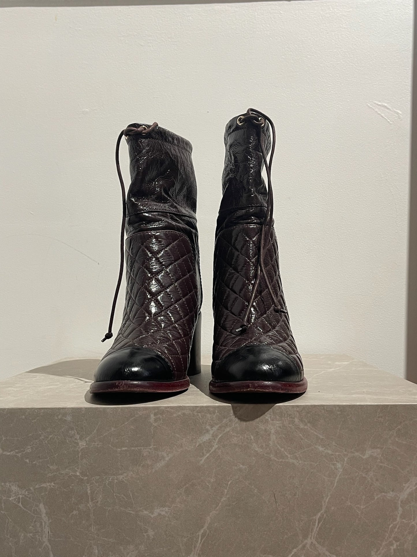 Bottines Chanel bordeaux T.36