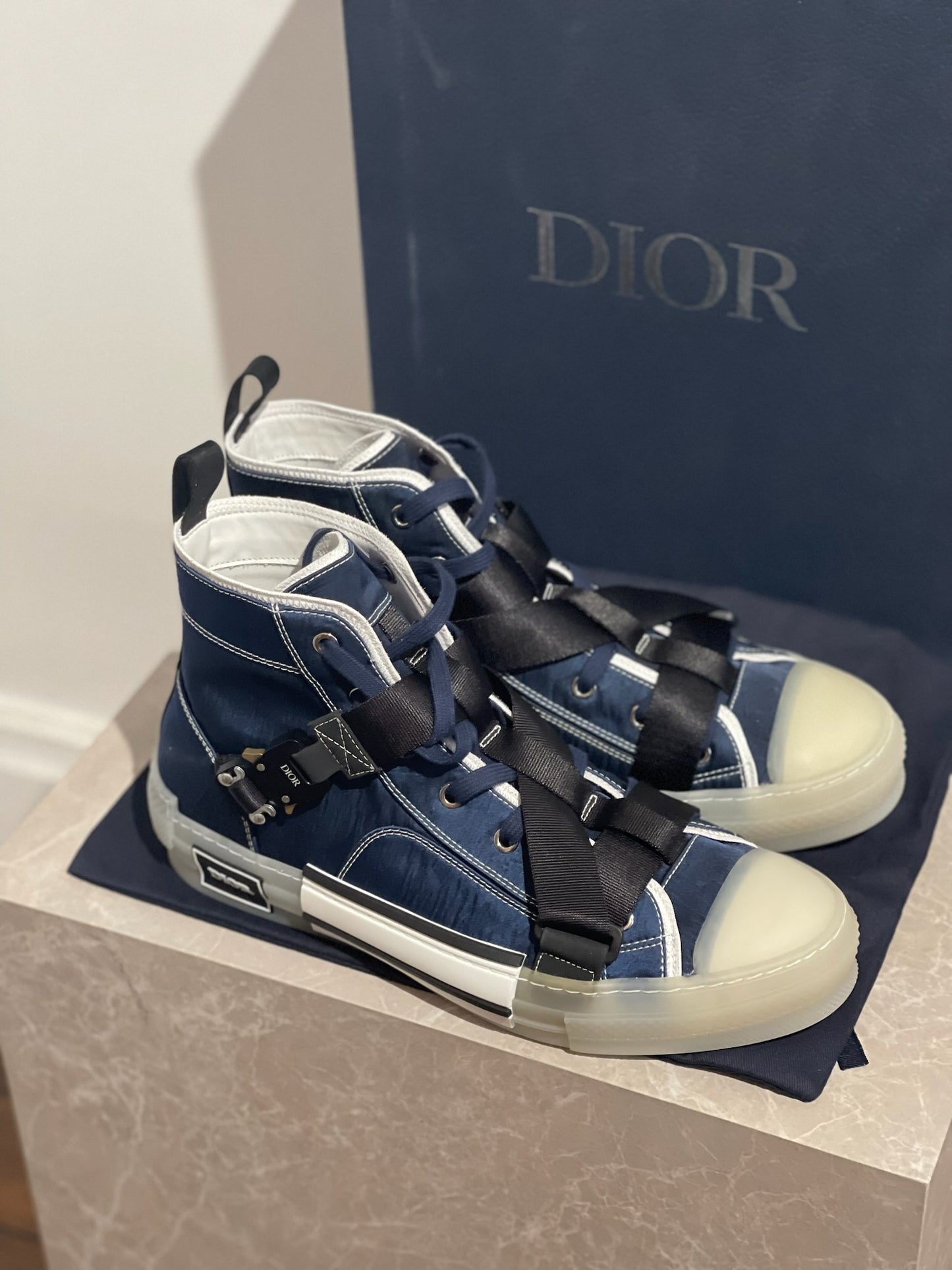 Baskets Dior B23 bleu marine T.42 NEUVES