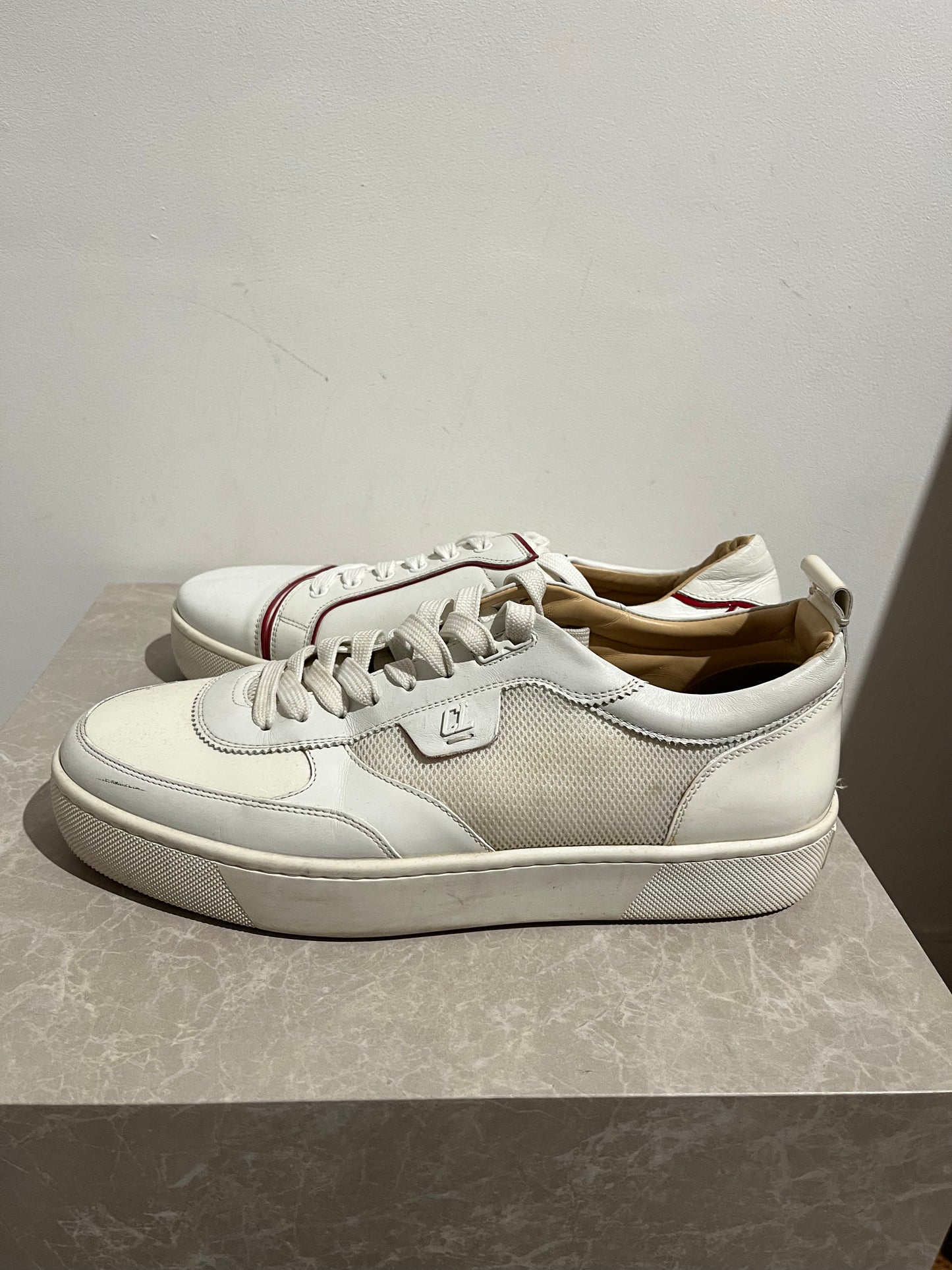 Baskets Louboutin blanc T.46
