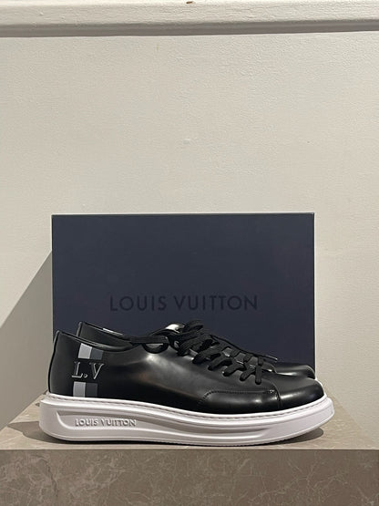 Baskets Louis Vuitton noires T.43 NEUVES