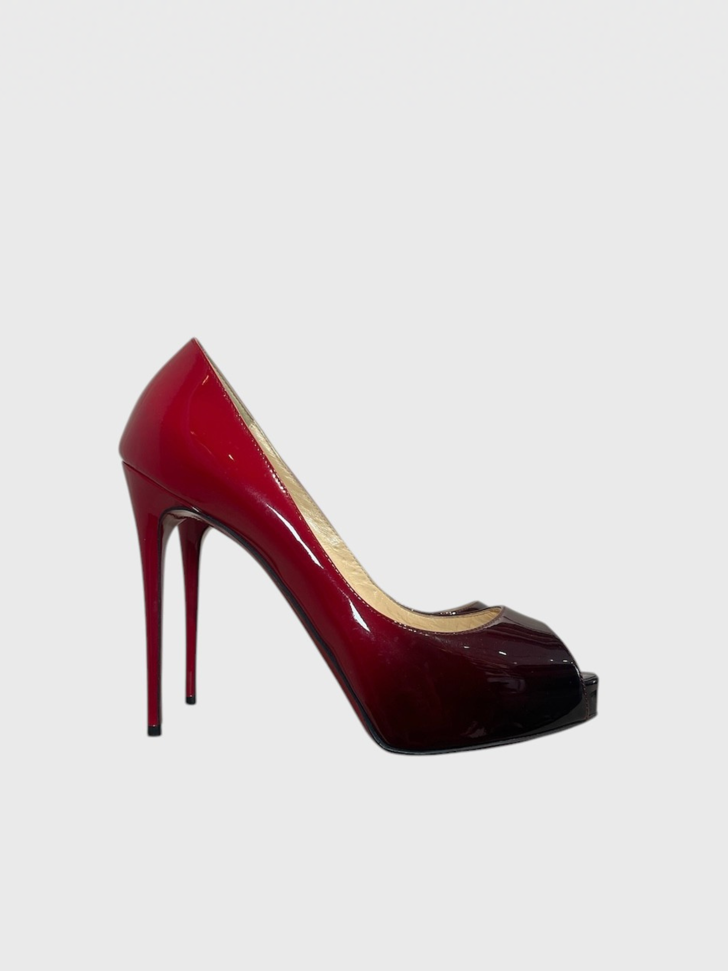 Escarpins Christian Louboutin rouges T.38,5