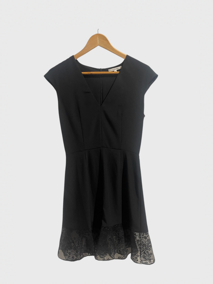 Robe Carven noire T.38