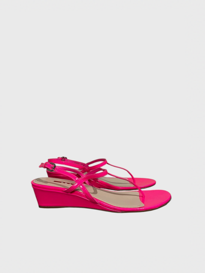 Sandales Prada roses T.40
