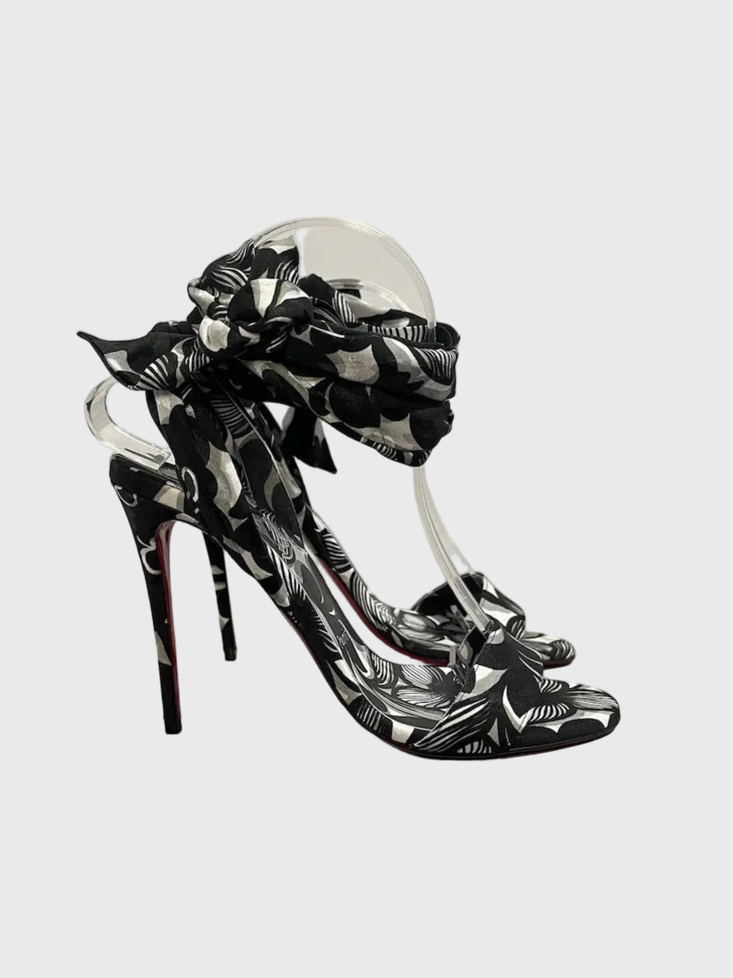 Sandales Christian Louboutin noires T.38