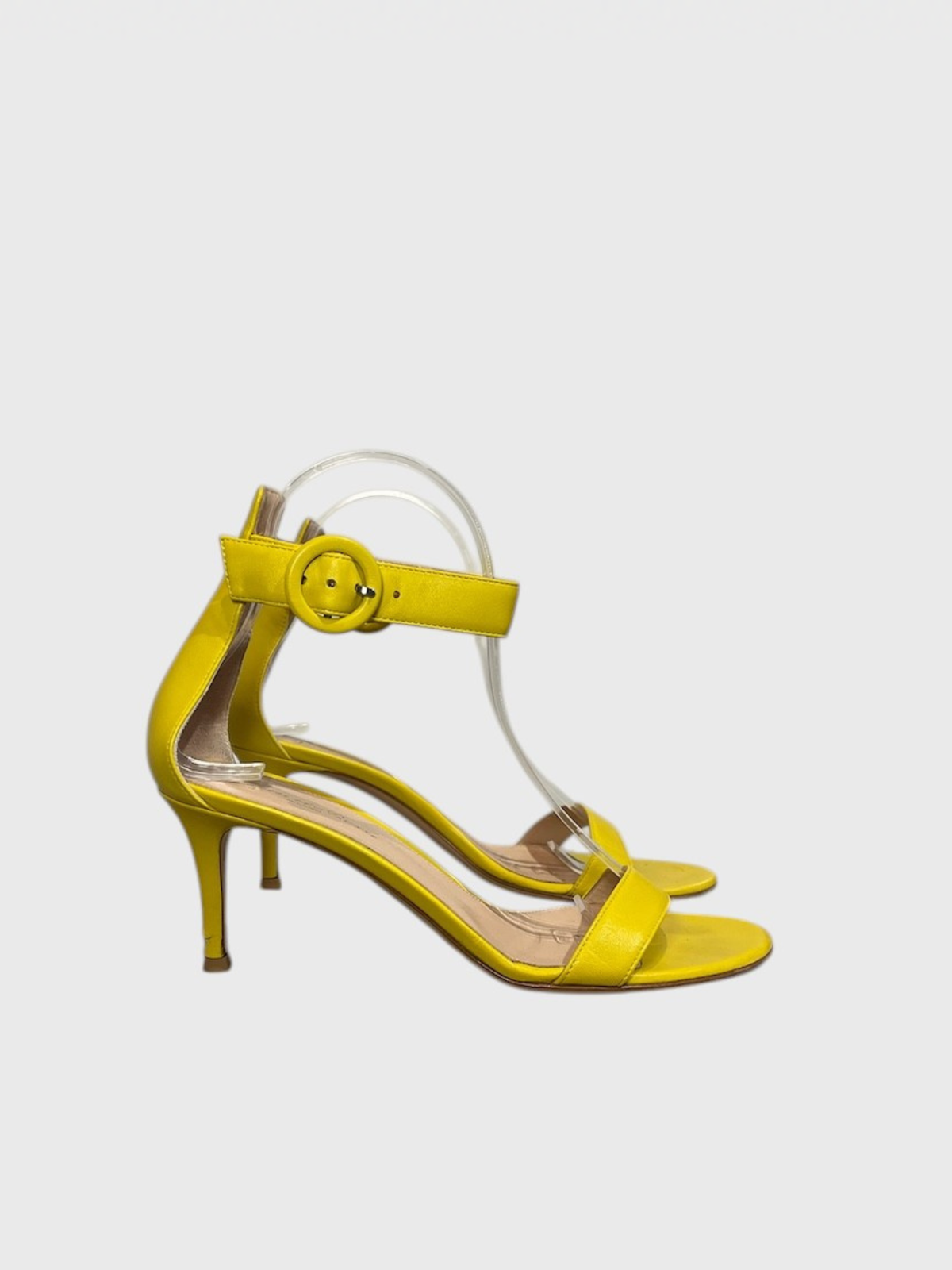 Sandales Gianvito Rossi jaune T.37,5