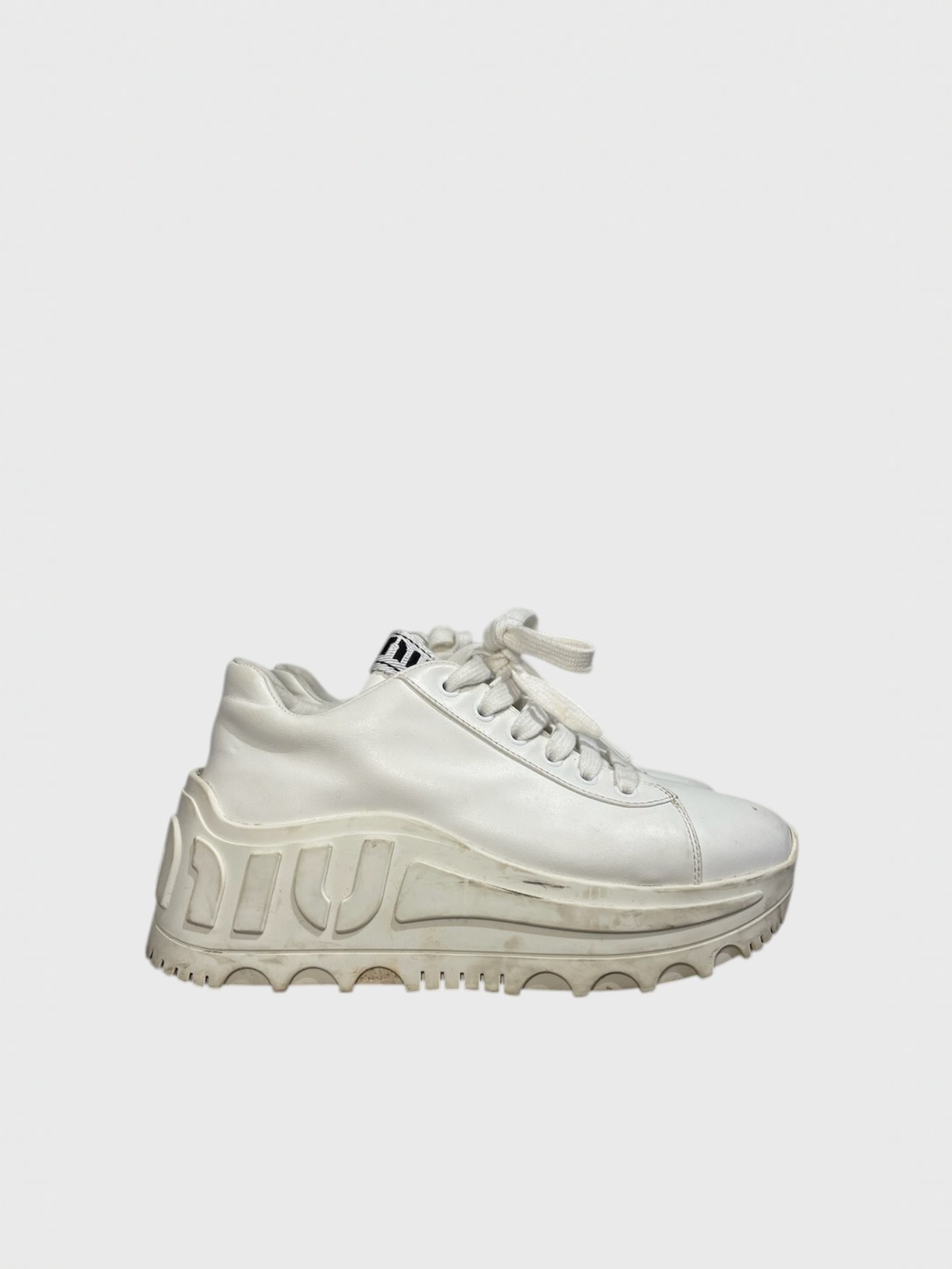 Baskets Miu Miu blanches T.36
